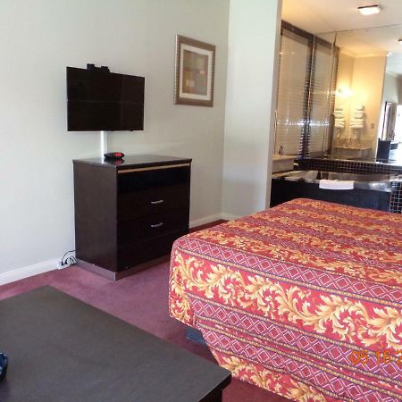 Long Beach Luxury Inn מראה חיצוני תמונה