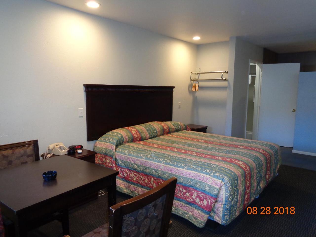 Long Beach Luxury Inn מראה חיצוני תמונה