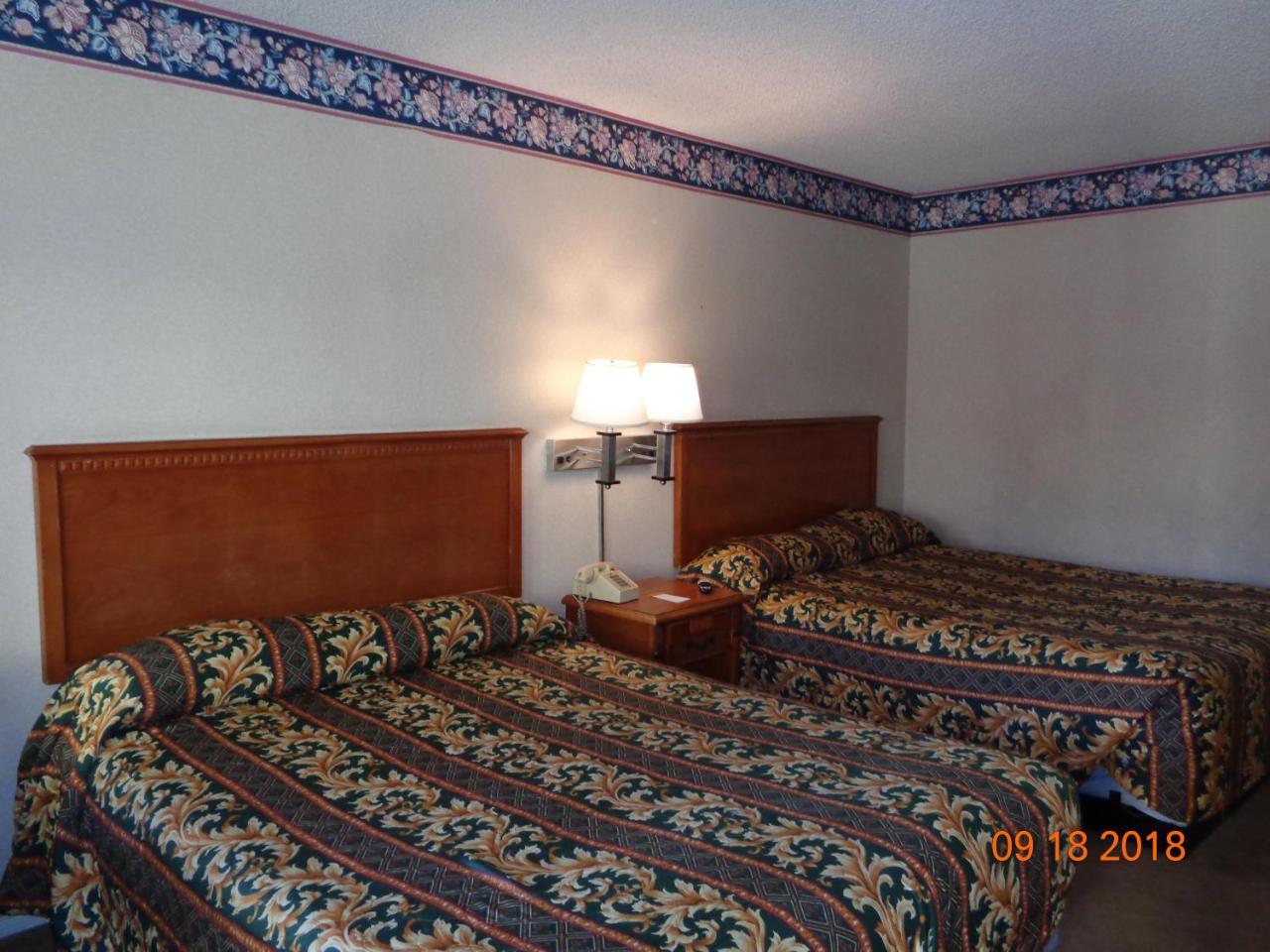 Long Beach Luxury Inn מראה חיצוני תמונה