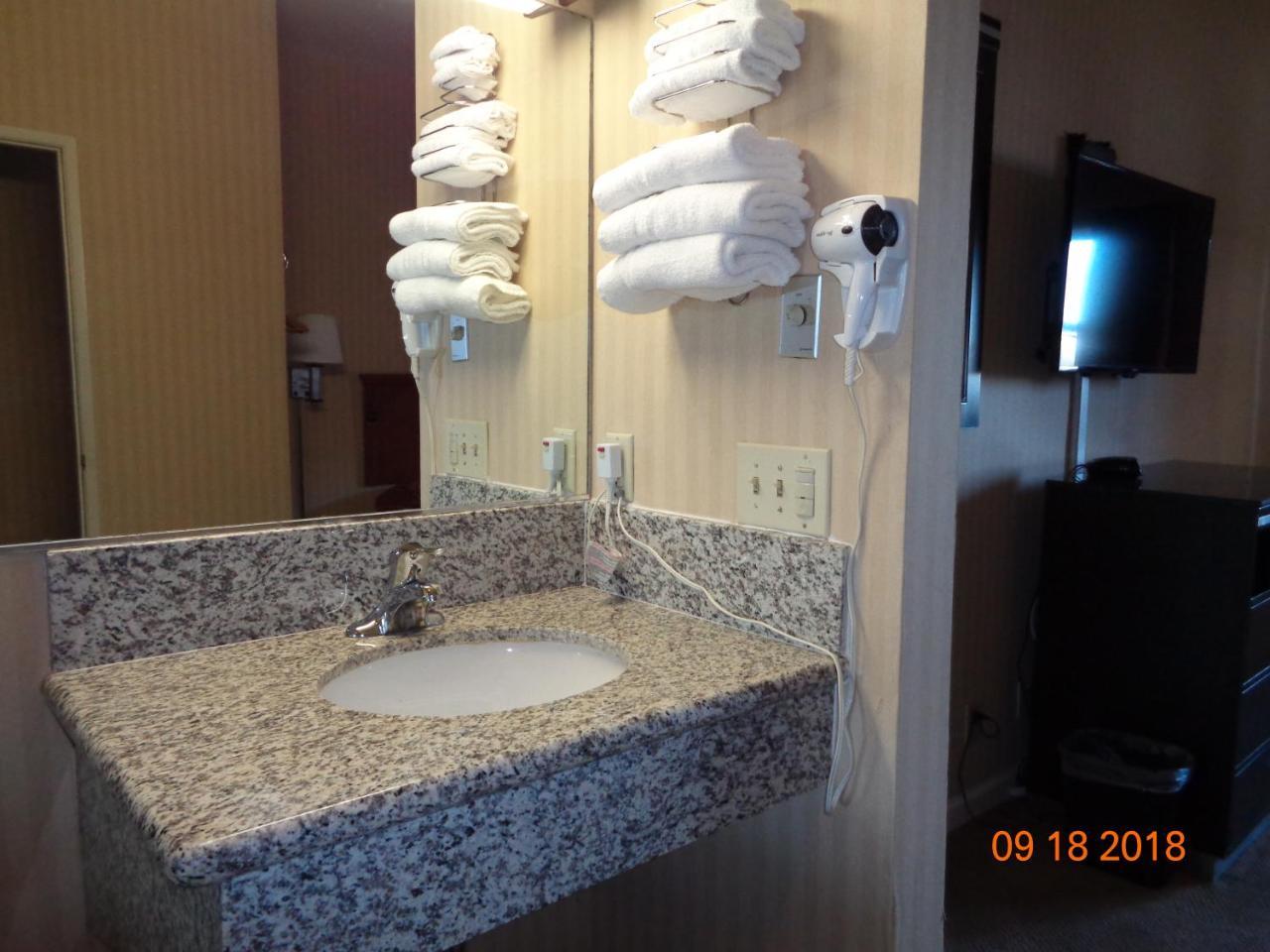 Long Beach Luxury Inn מראה חיצוני תמונה